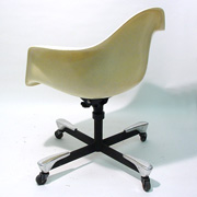 Eames Arm Shell 2c CasterBase