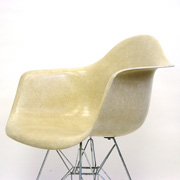 Eames Arm Shell Beige Eiffel Zinc(Original)